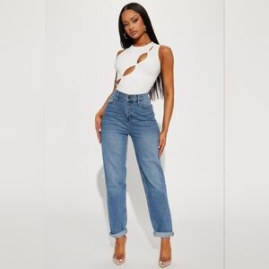 🌻NWT Mom Jean Classic Blue Women's Jeans Size 5